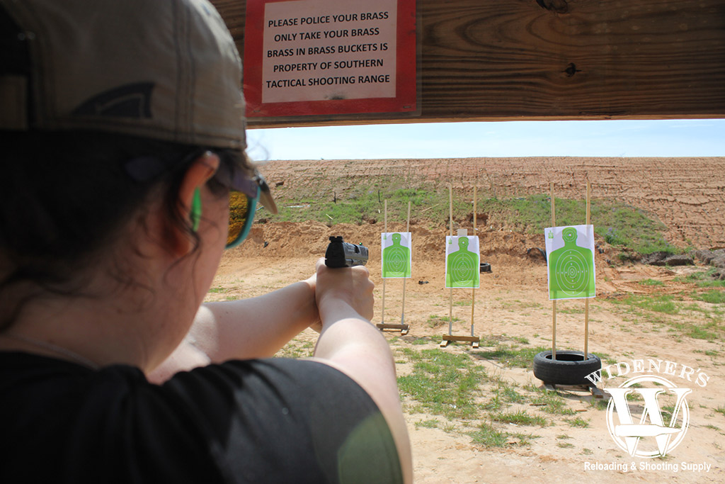 photo showing how to shoot a gun